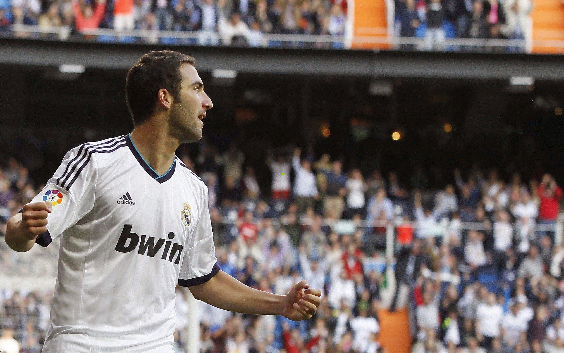 Doinb波比神威终结EDG，凤凰队昂首锁定季后赛